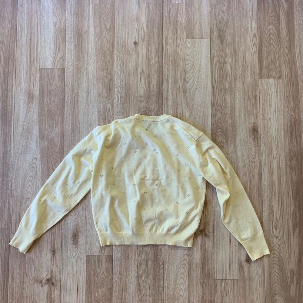 Super Cute Creamsicle Yellow Cardigan - Picture 4 of 10